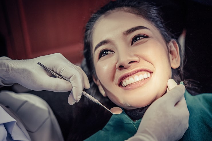 White Tooth Fillings in Lowell
